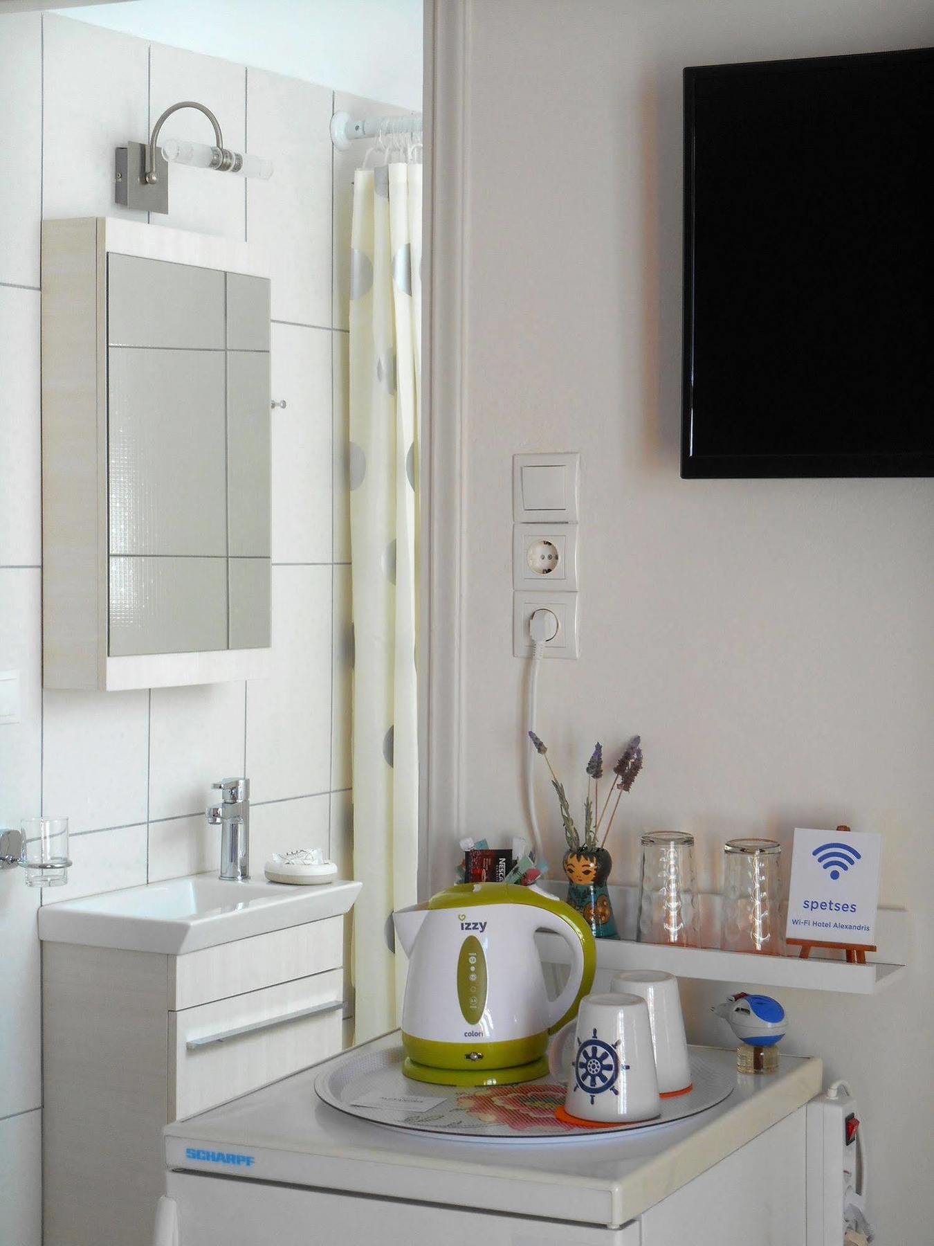 Alexandris Hotel Spetses Town Ngoại thất bức ảnh